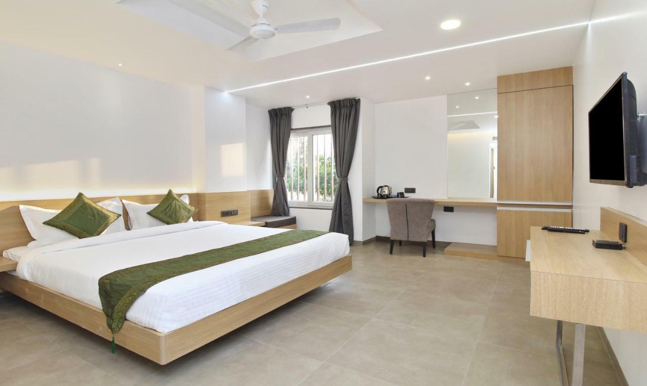 Treebo City Inn Satara Esterno foto